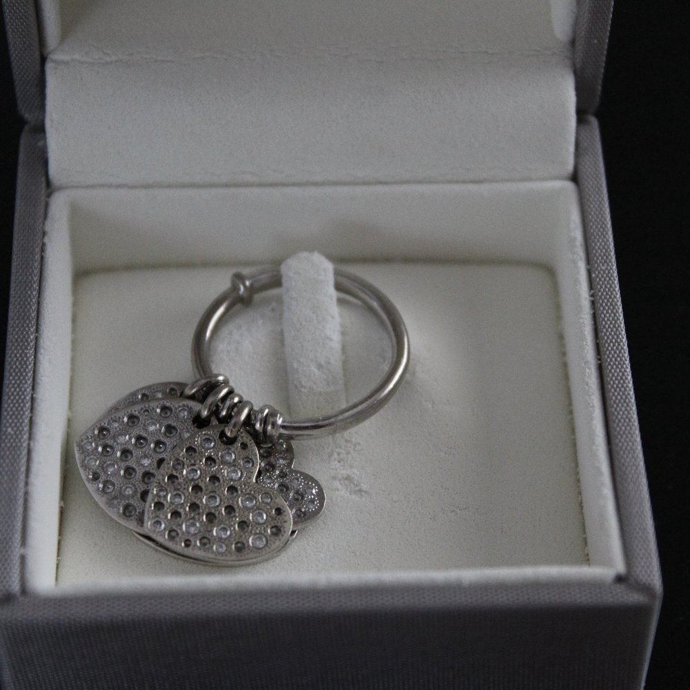 Christian Dior 18K White Gold Diamond Heart Dangle Ring - Picture 5 of 7